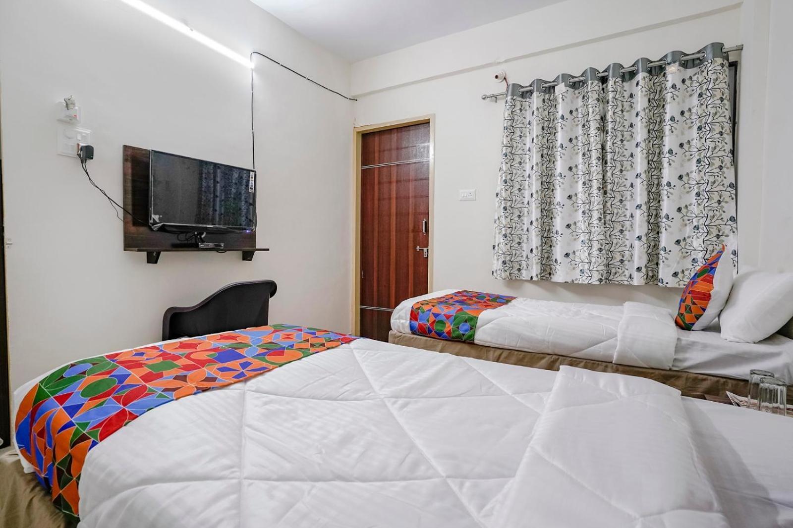 Hotel Comfort Caves Nashik Exterior foto