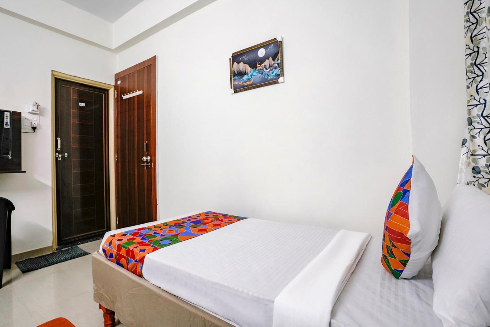 Hotel Comfort Caves Nashik Exterior foto
